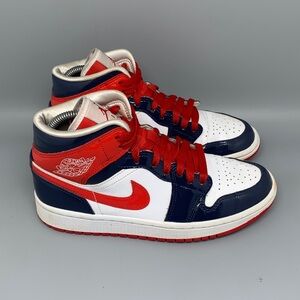 Jordan 1 Mid‎ Champ Colors Basektball Shoes DJ5984‑400 Women’s Sz 7.5
